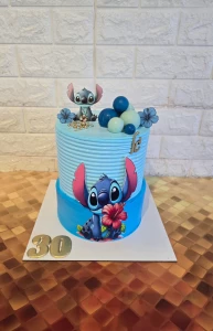 עוגת ילדים מעוצבת לילו וסטיץ כחולה 